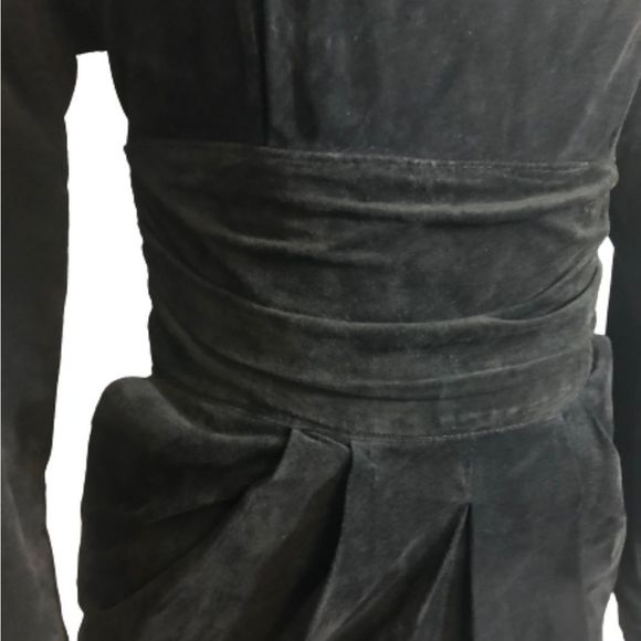 Elegant Black Long Sleeve Dress - Picture 3 of 13